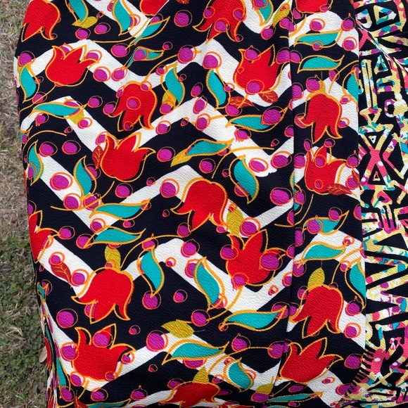 LuLaRoe Cassie - Picture 4 of 4